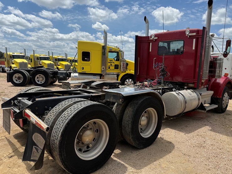 2003-kenworth-w900-image-5