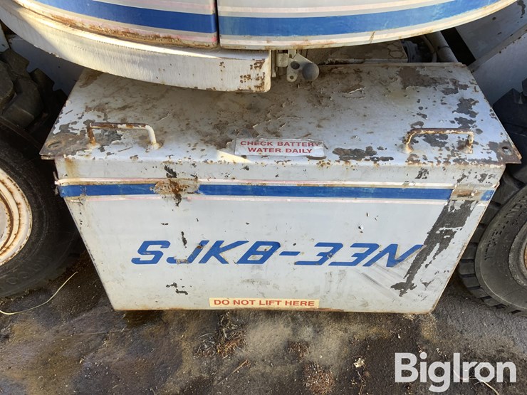 1995-skyjack-sjk8-33n-2wd-articulated-boom-lift-image-13