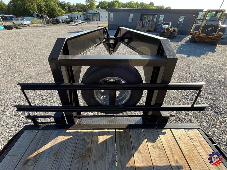 2025-c-&-w-trailers-dual-t/a-flatbed-gooseneck-trailer-image-34