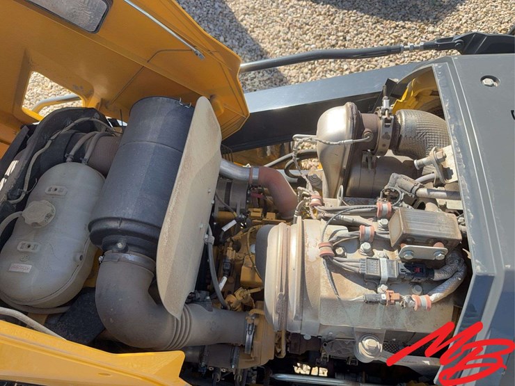 2023-deere-310sl-image-39