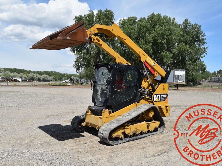 2016-caterpillar-d2-image-3