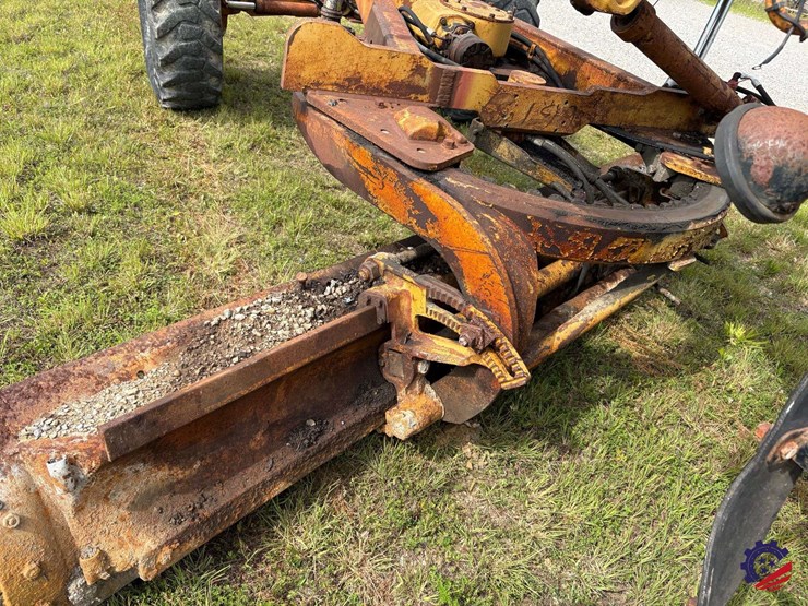 caterpillar-130g-image-44