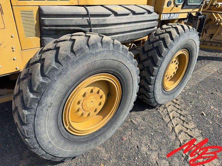 caterpillar-140h-image-22