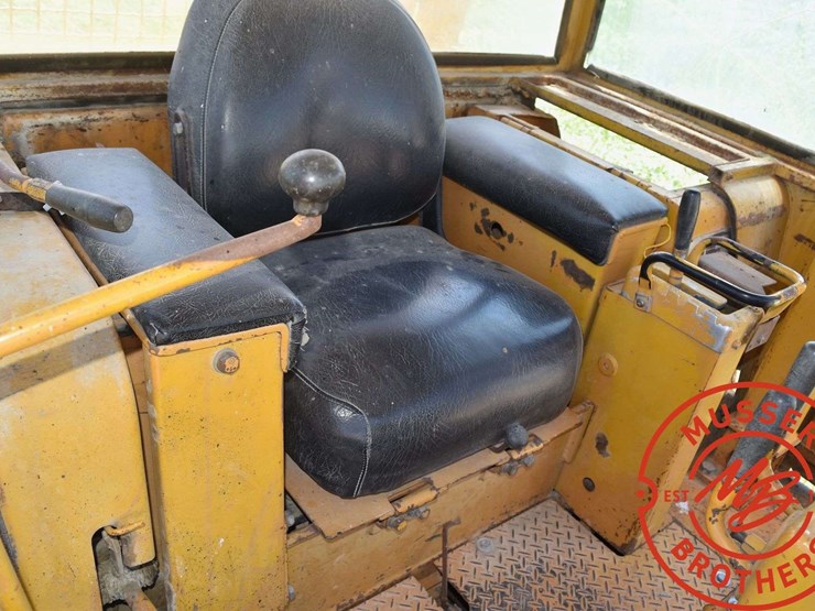 1978-komatsu-d65e-6-image-23