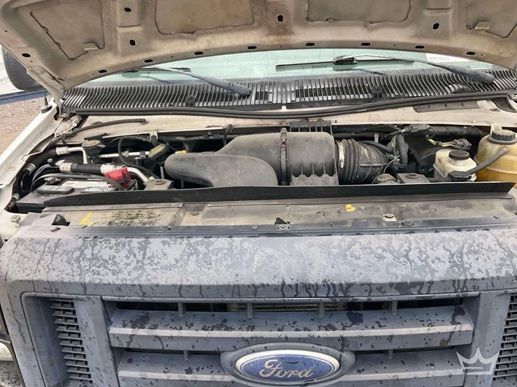 2013-ford-e350-image-8