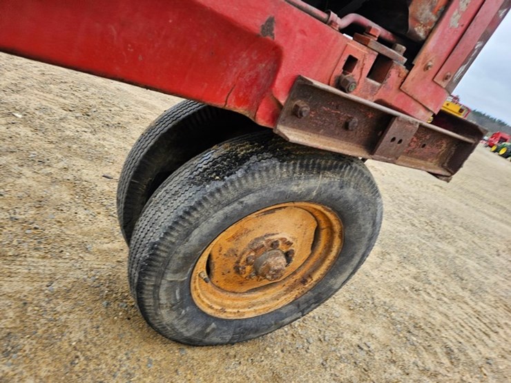 massey-ferguson-44-image-33