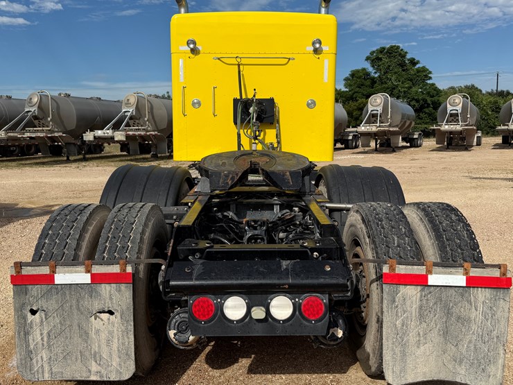 2014-kenworth-t800-image-6