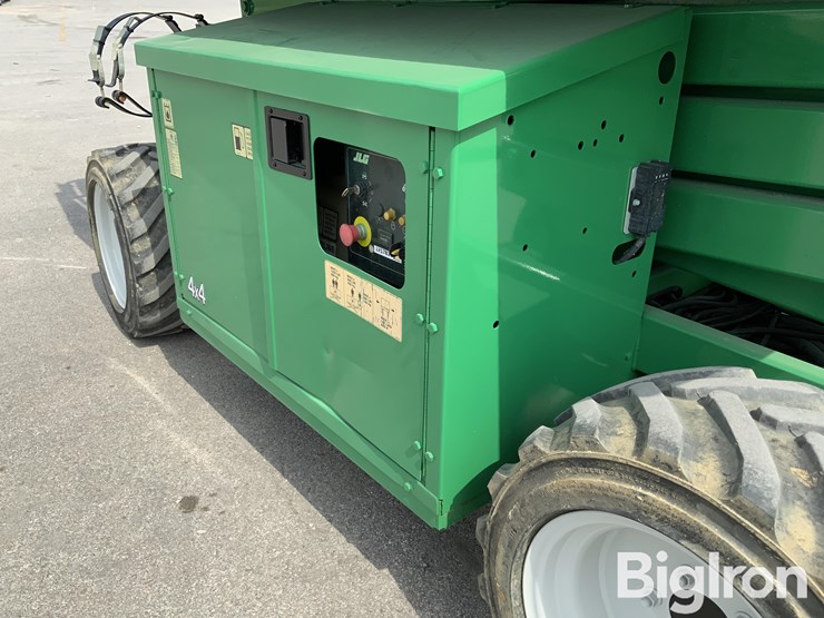 2017-jlg-260mrt-image-16