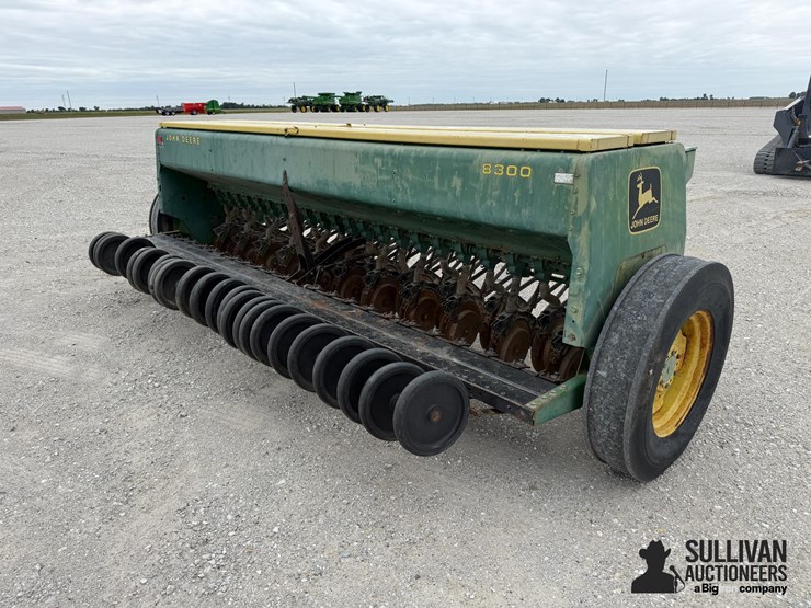 john-deere-8300-image-5