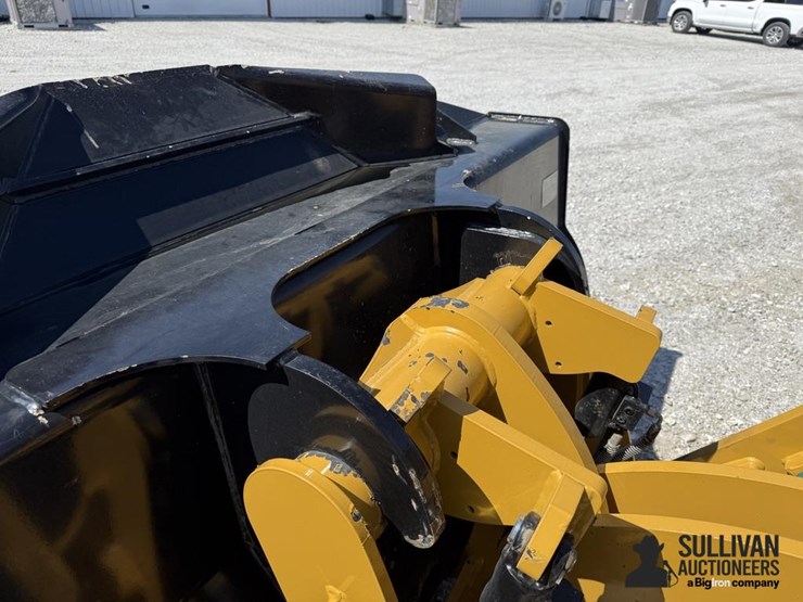 2021-caterpillar-920-image-14