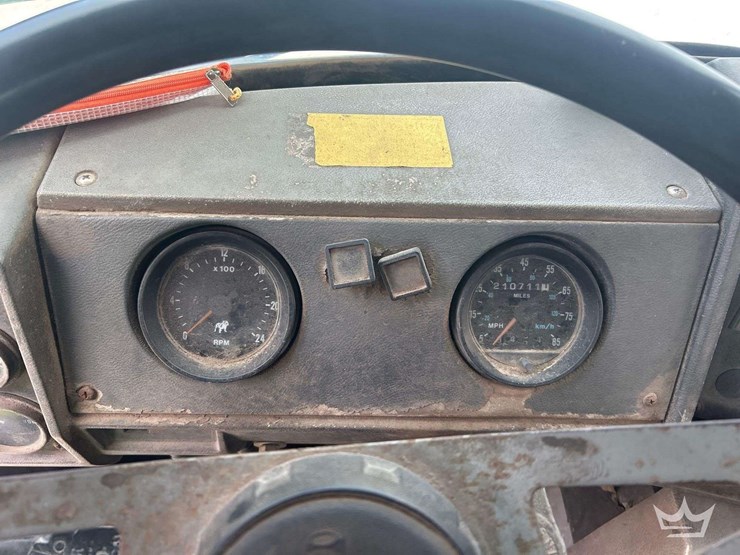 1998-mack-dm690s-image-12
