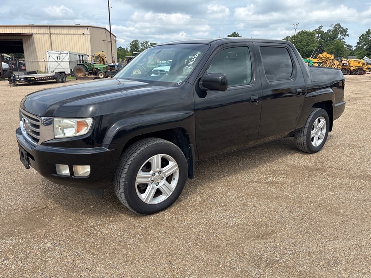 2012-honda-ridgeline-image-1