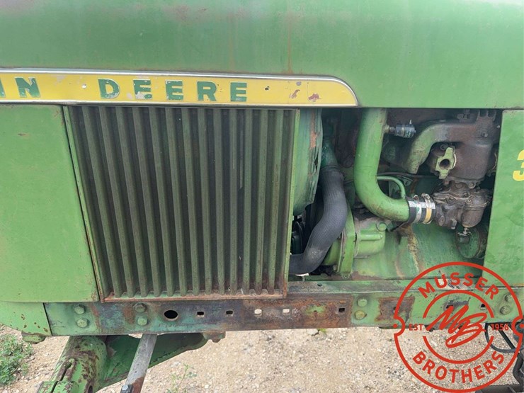 john-deere-3020-image-12
