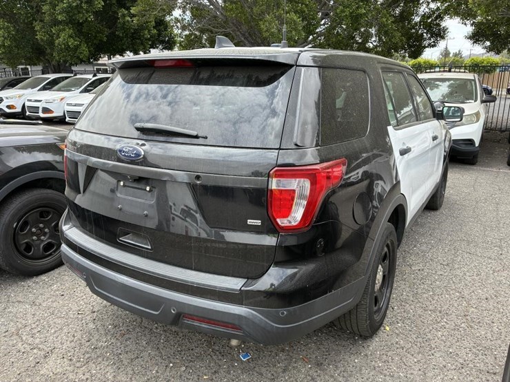 2019-ford-explorer-police-interceptor-image-3