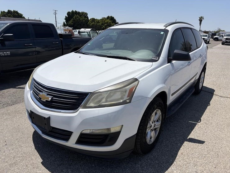 2016-chevrolet-traverse-image-1