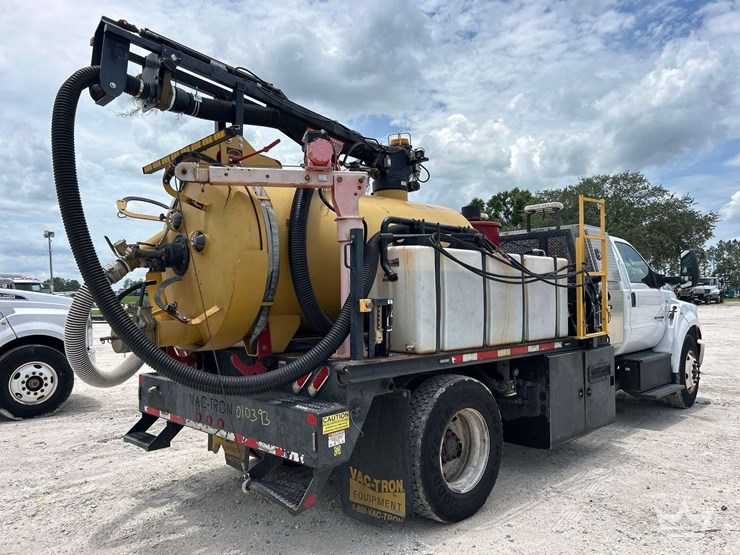 2019-ford-f750-image-3