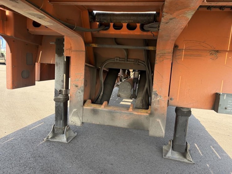 2000-landoll-660-image-13