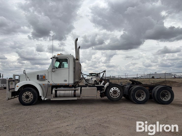 2017-freightliner-coronado-132-image-8