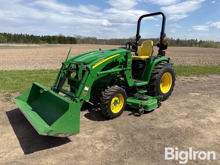 2015-john-deere-3046r-image-1