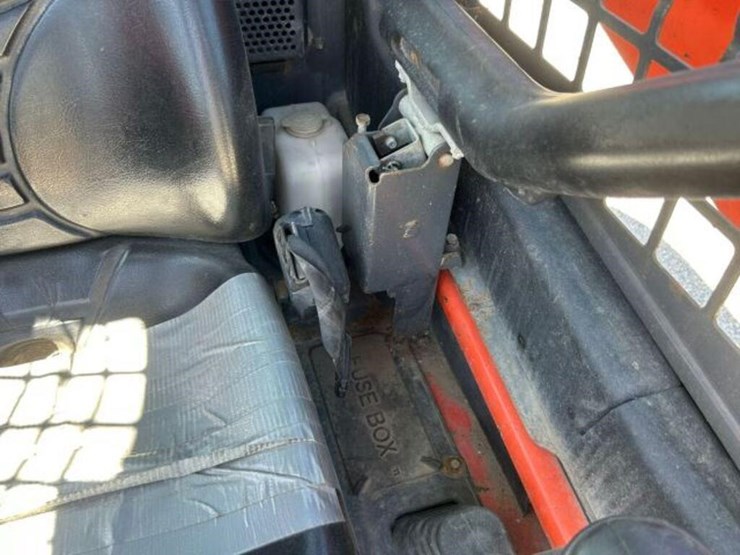 2018-kubota-ssv65-image-20