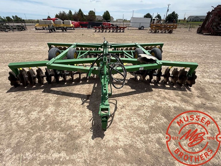 john-deere-14-image-2