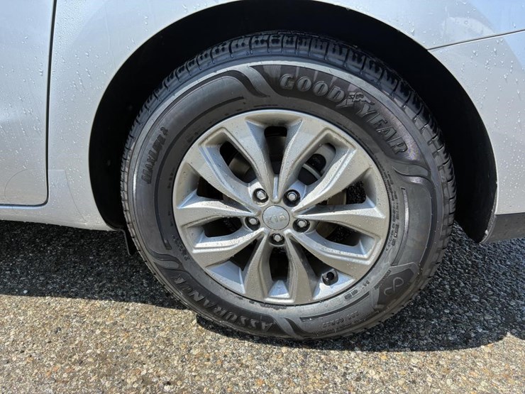 2021-kia-sedona-image-5