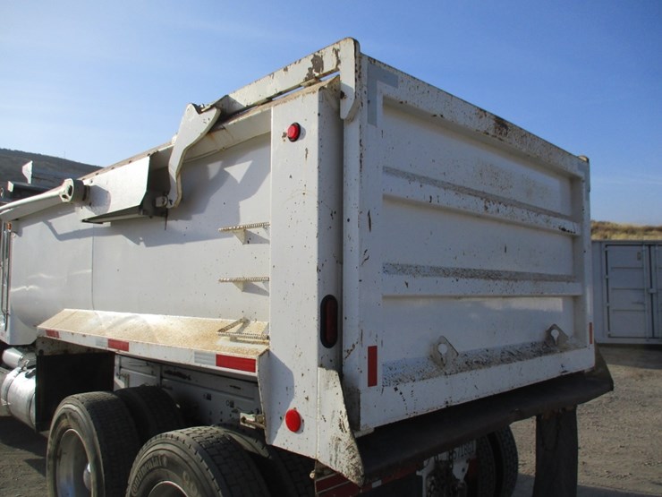 2013-peterbilt-367-image-20