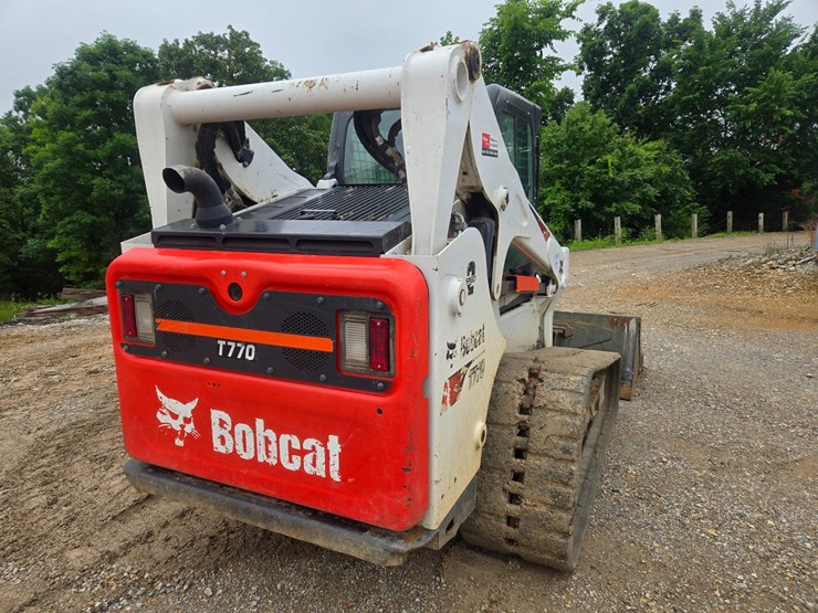 2023-bobcat-t770-image-10