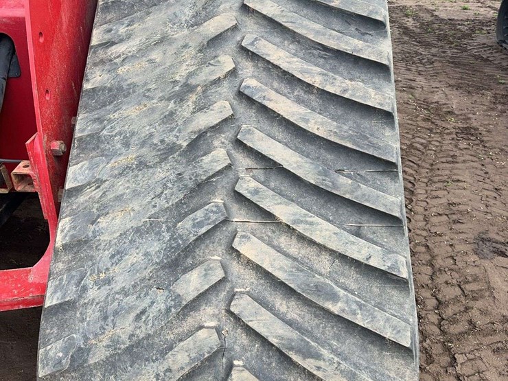2014-case-ih-550-image-23