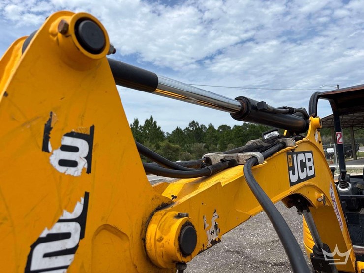2019-jcb-8029cts-image-12