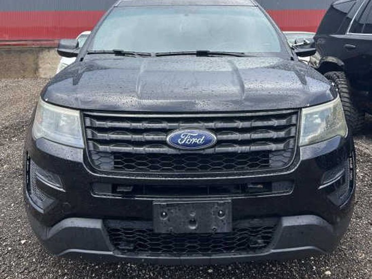 2017-ford-explorer-image-2
