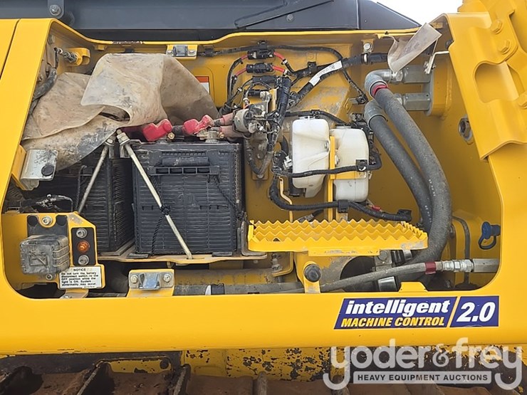2023-komatsu-d71pxi-24-image-27