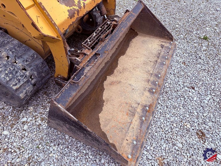 2020-caterpillar-259d3-image-39