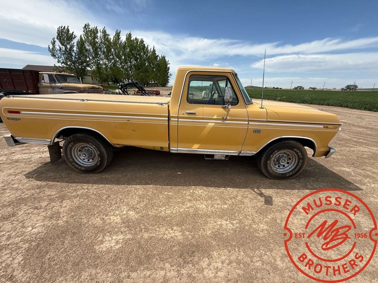 1974-ford-f250-image-3