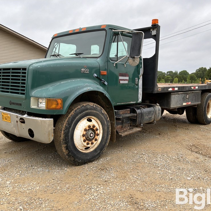 1999 INTERNATIONAL 4900
