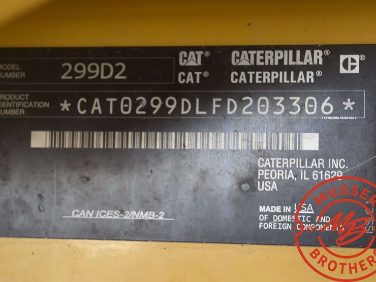 2017-caterpillar-d2-image-40