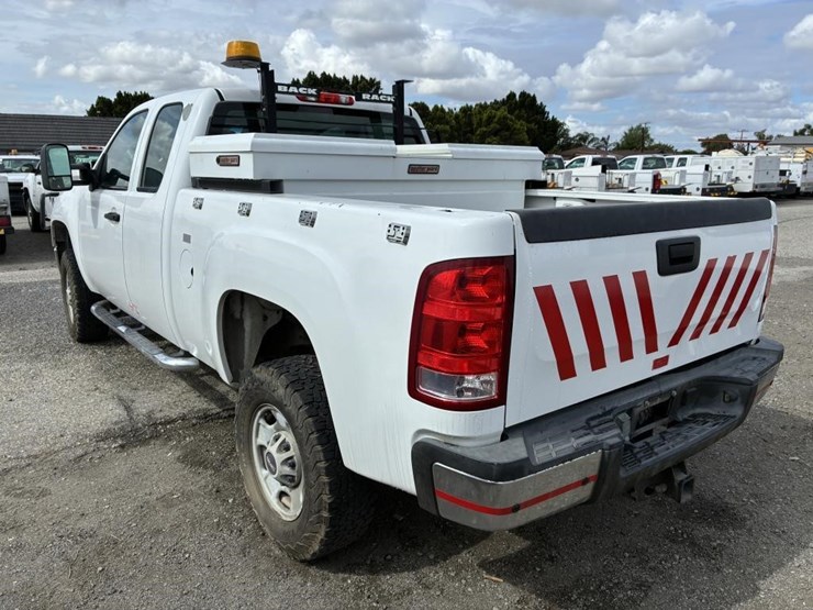 2012-gmc-2500hd-image-4