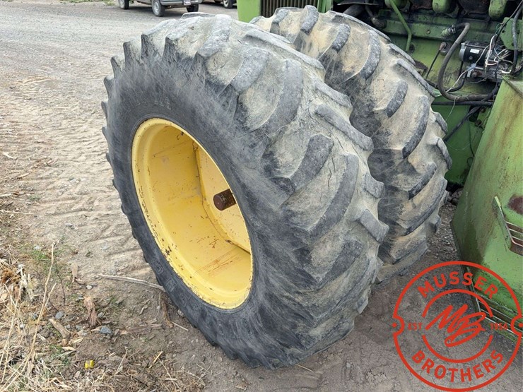 1971-john-deere-7020-image-11