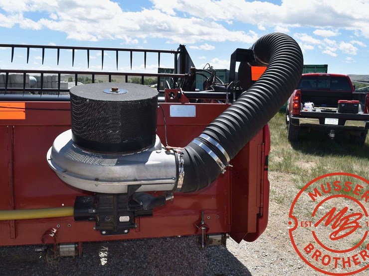 2011-case-ih-3020-image-22