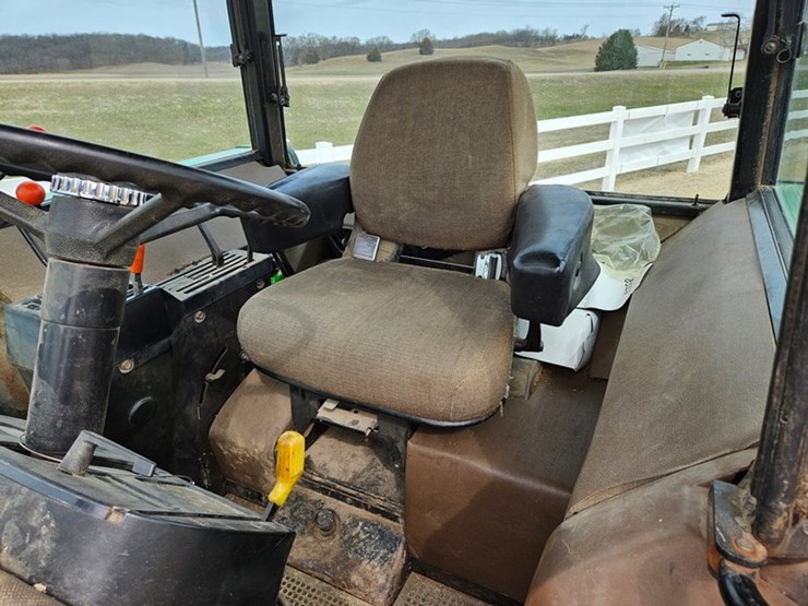 john-deere-2950-image-38
