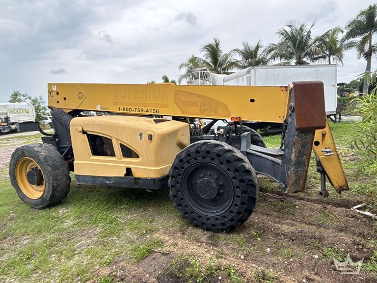 caterpillar-tl943-image-4