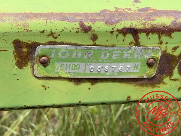 john-deere-12-image-12