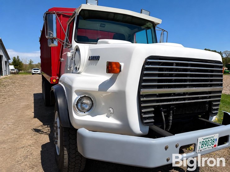1990-ford-lts9000-image-11