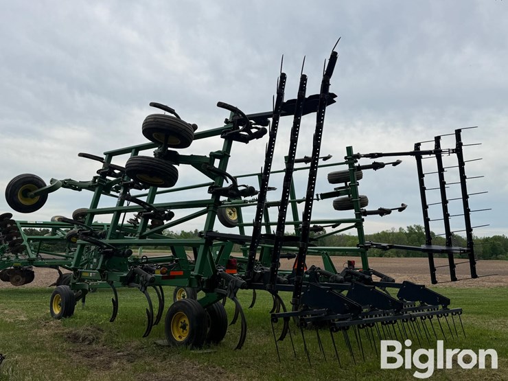 john-deere-2410-image-7
