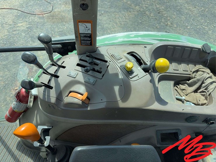 2012-john-deere-5100m-image-28