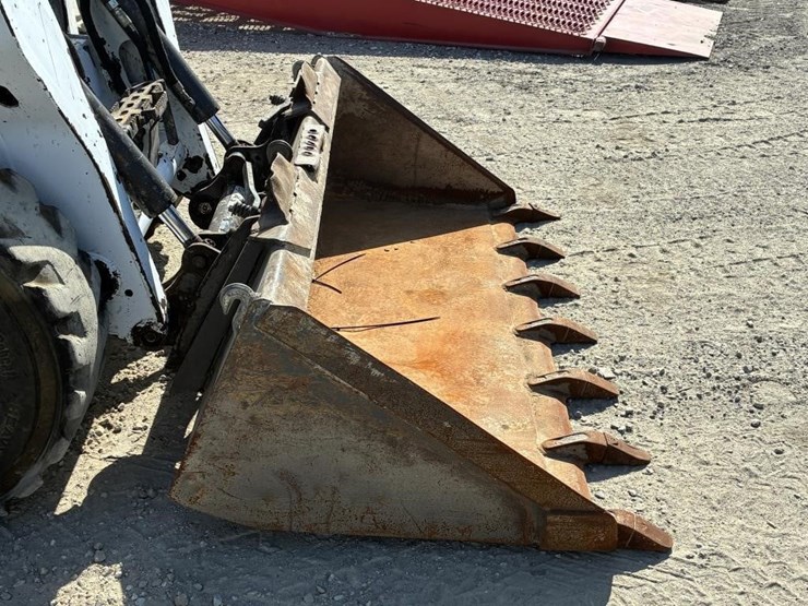 2023-bobcat-s590-image-6