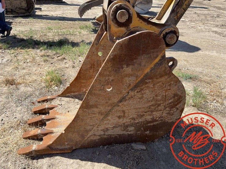 caterpillar-el200b-image-25