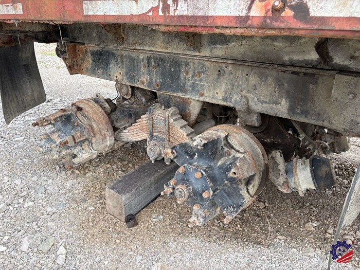1981-mack-dm685s-image-17