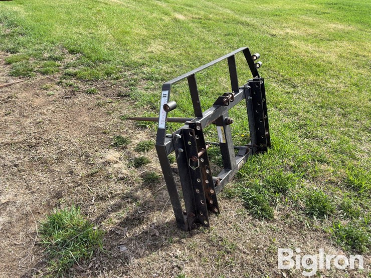 king-kutter-loader-mount/3-pt-mount-bale-spear-image-7