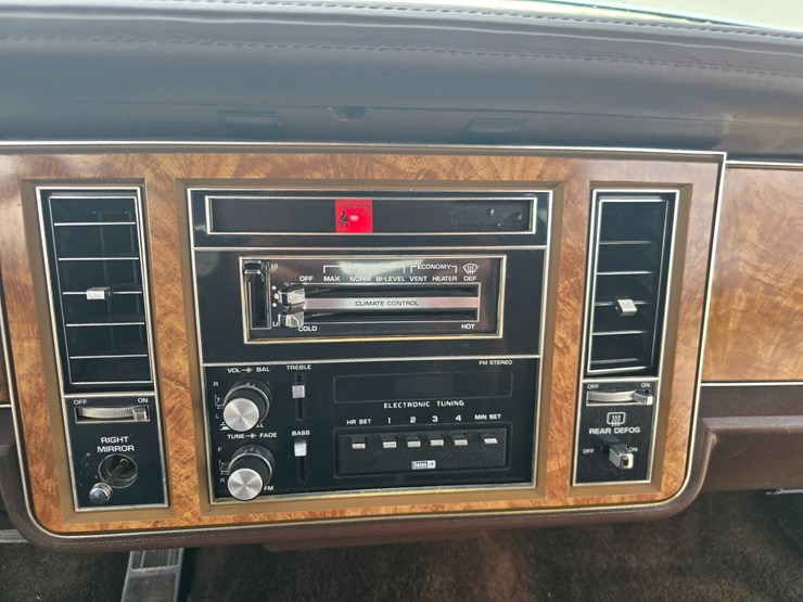 #24004-•-1984-buick-lesabre-passenger-car-image-50